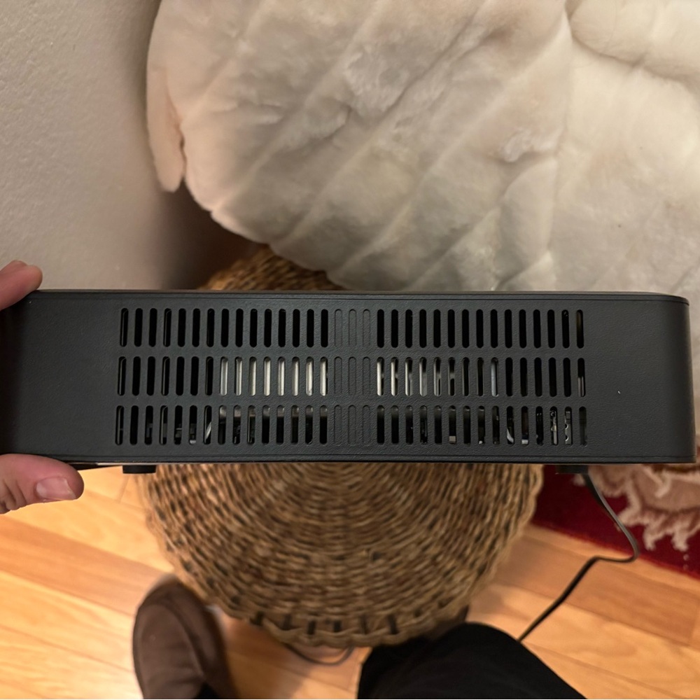 DirectTV Receiver Model HR34-700 - Picture 6 of 10
